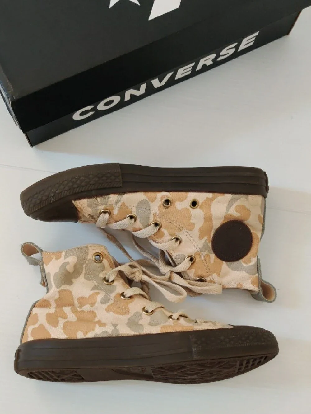 Converse Kids Low Top Sneakers in Tan Camo and Brown